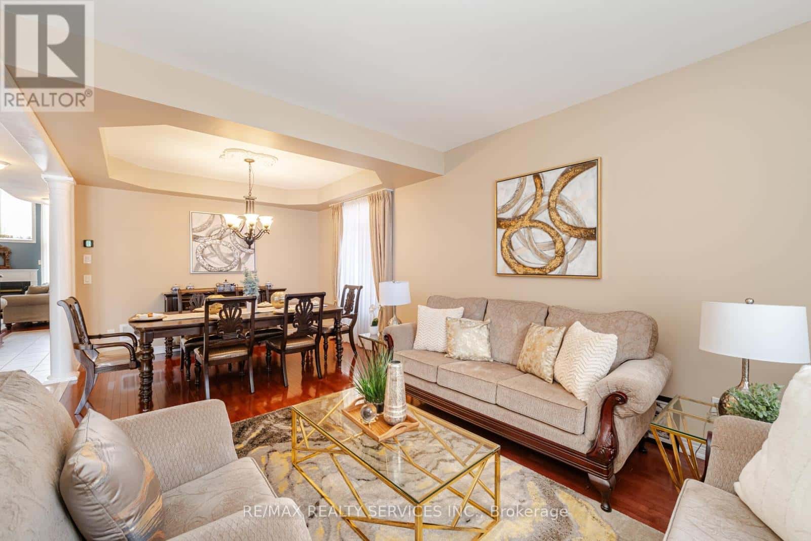 17 REGIS CIRCLE — Brampton (Vales of Castlemore North), Ontario - Photo 5 of 39