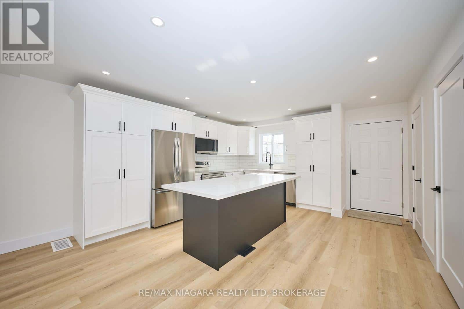 80 - 8141 COVENTRY ROAD — Niagara Falls (West Wood), Ontario - Photo 4 of 18