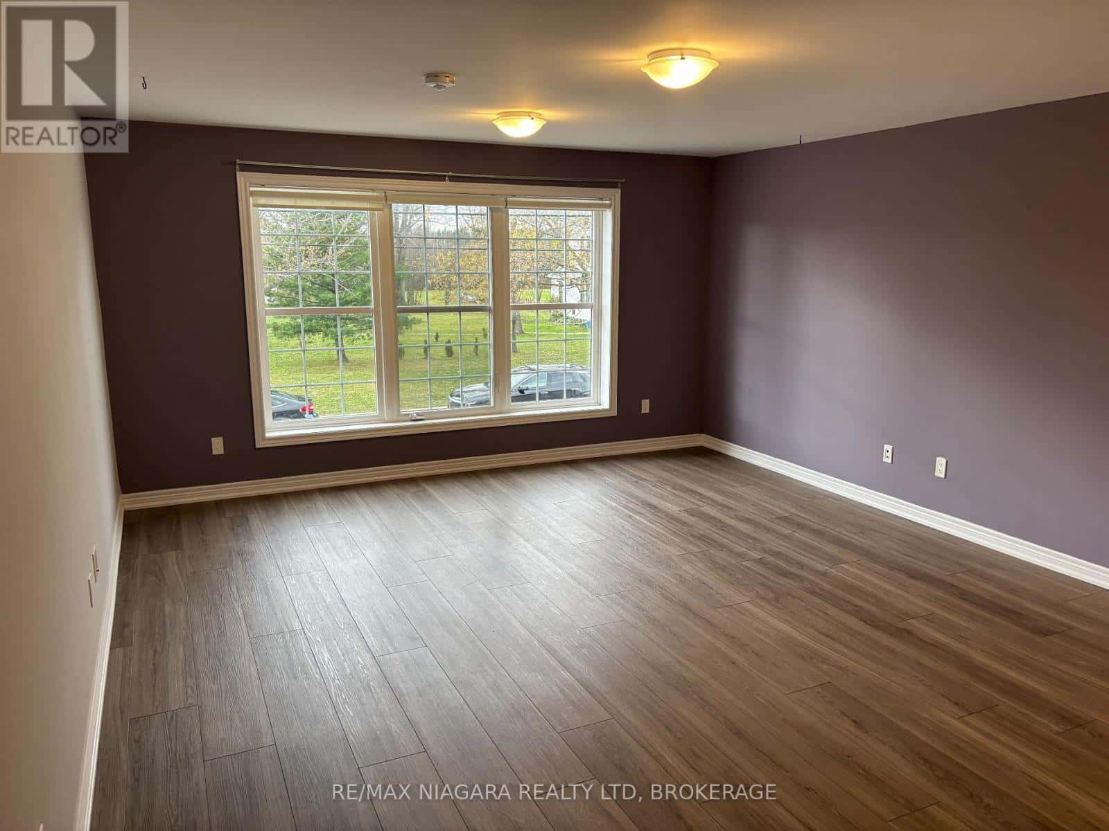 3 - 2622 STEVENSVILLE ROAD — Fort Erie (Stevensville), Ontario - Photo 5 of 9