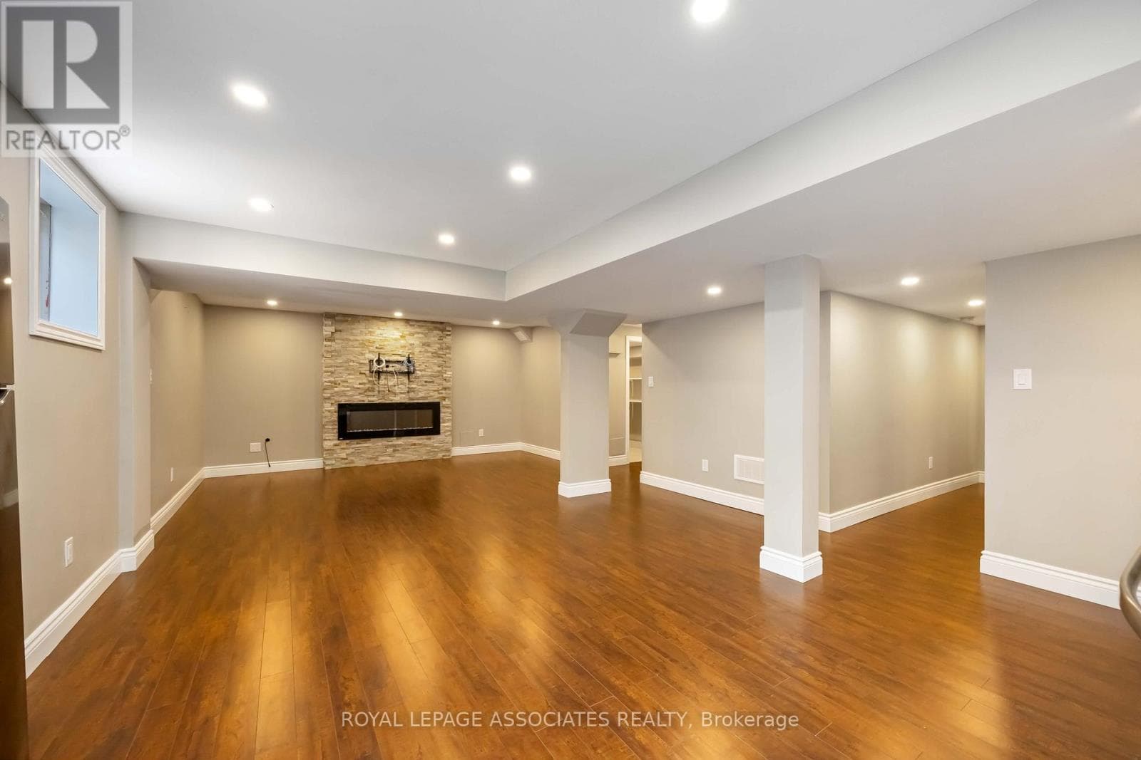 BSMT - 61 ESTRELLA CRESCENT — Richmond Hill (Jefferson), Ontario - Main photo