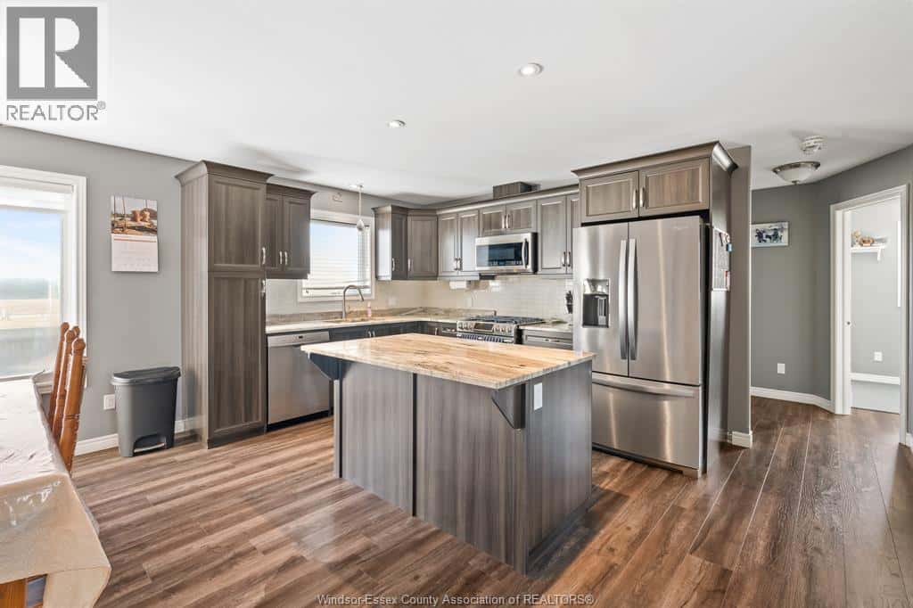 61 HOMESTEADS — Tilbury, Ontario - Photo 4 of 19