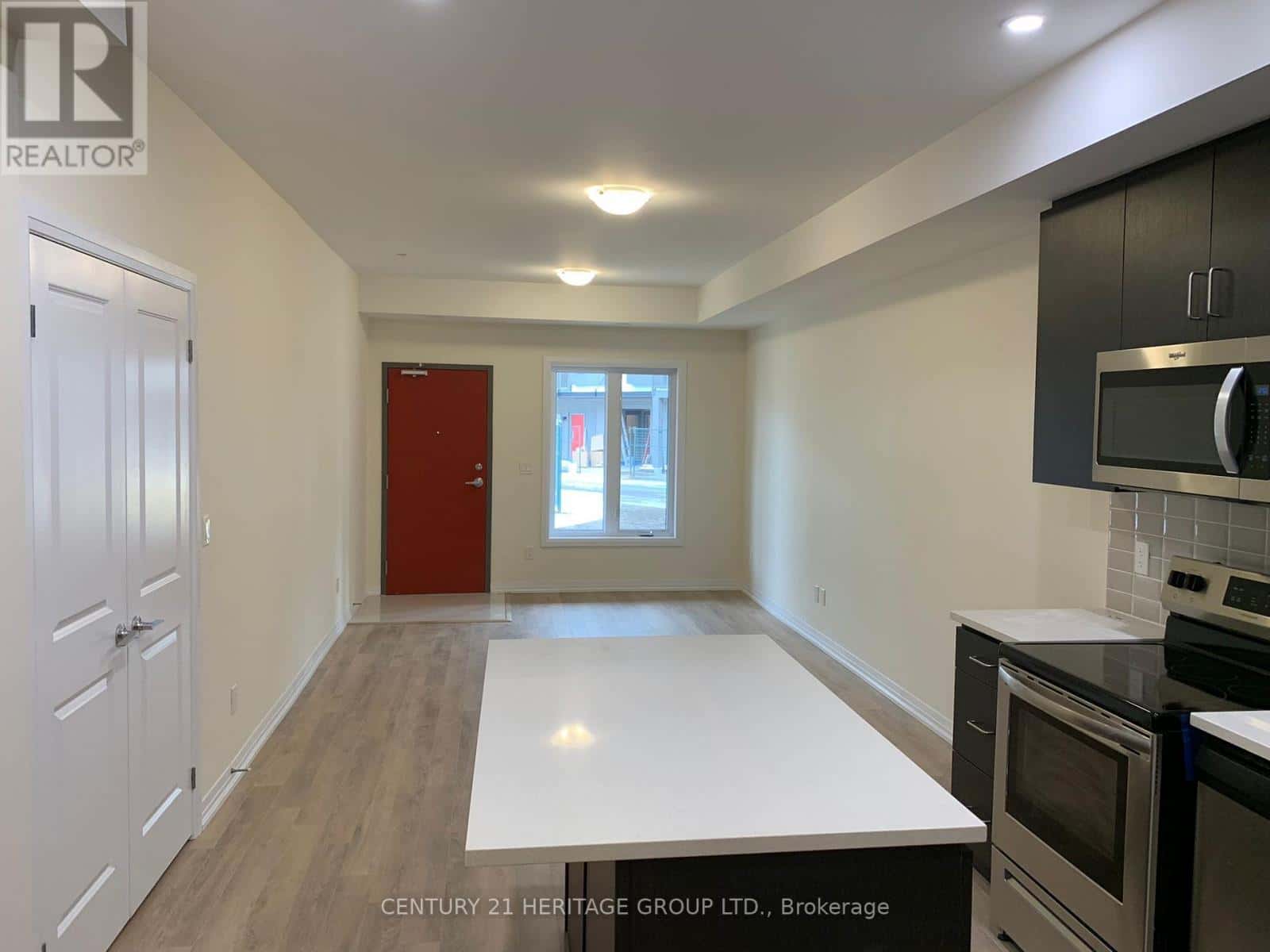 308 - 2635 WILLIAM JACKSON DRIVE — Pickering (Duffin Heights), Ontario - Photo 3 of 11