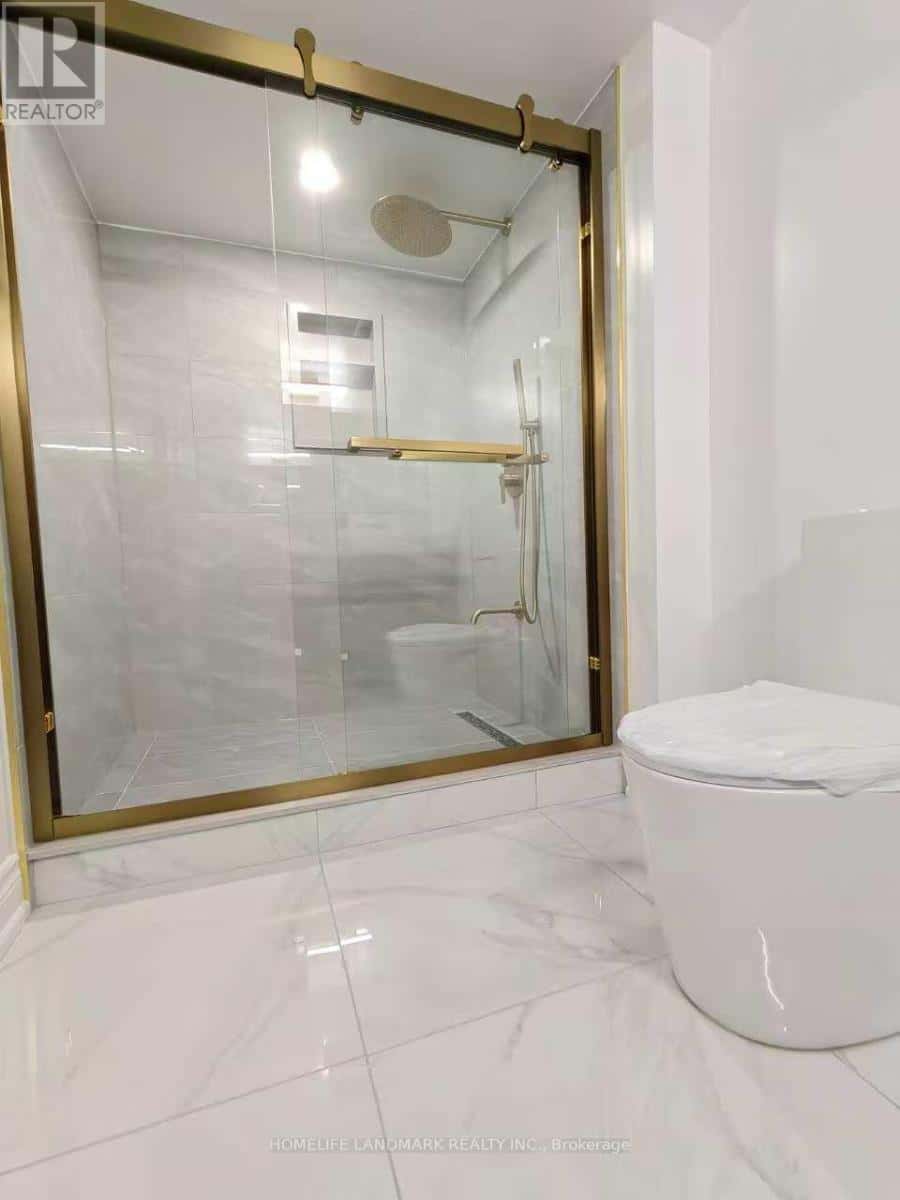 252 BOREALIS AVENUE — Aurora, Ontario - Photo 4 of 10