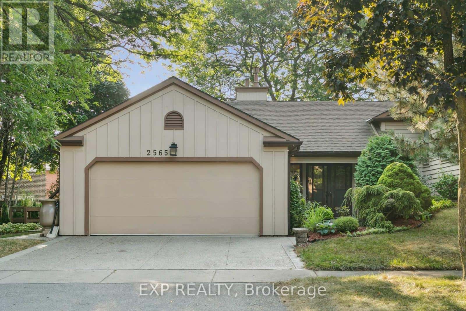 2565 CLAYMORE CRESCENT — Mississauga (Erindale), Ontario - Photo 3 of 47