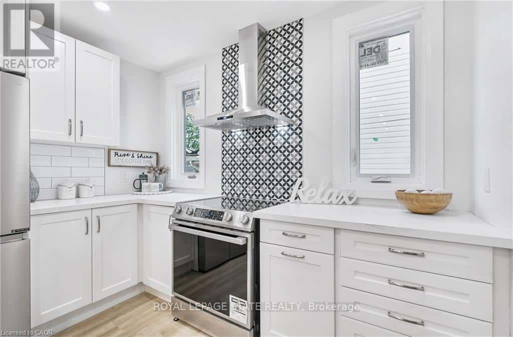 1 - 10 COMET AVENUE — Hamilton (Hamilton Beach), Ontario - Photo 5 of 21