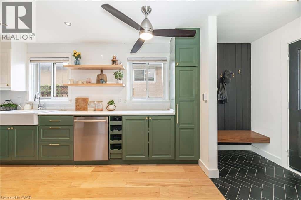 2431 PADSTOW Crescent — Mississauga, Ontario - Photo 3 of 38