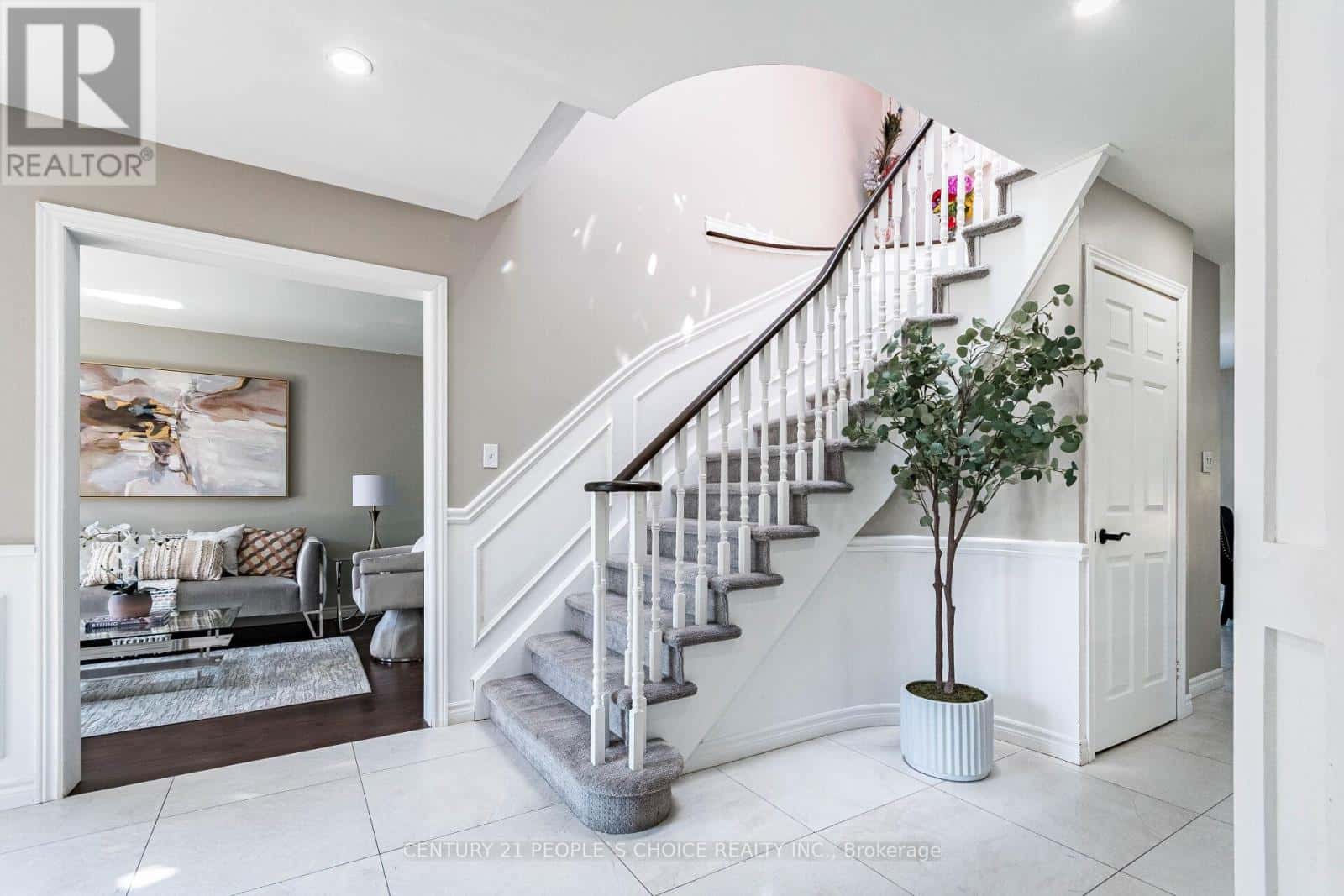 414 CUNDLES ROAD W — Barrie (Northwest), Ontario - Photo 4 of 50