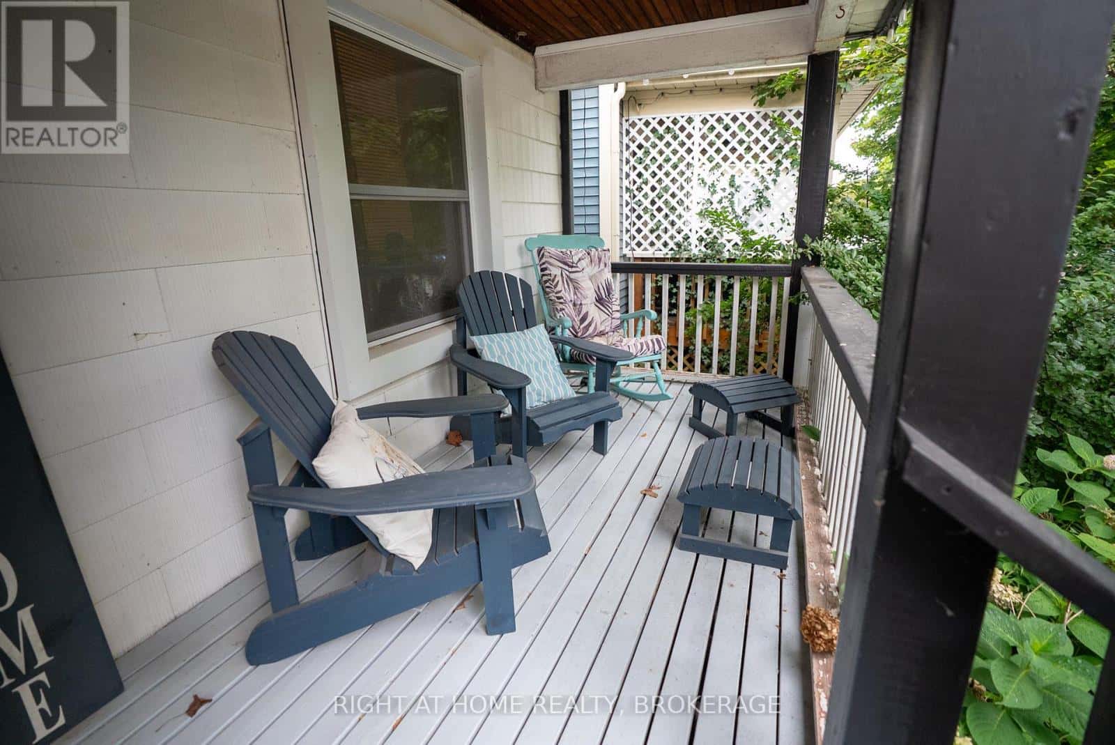 88 CHAPLIN AVENUE — St. Catharines (Downtown), Ontario - Photo 2 of 46