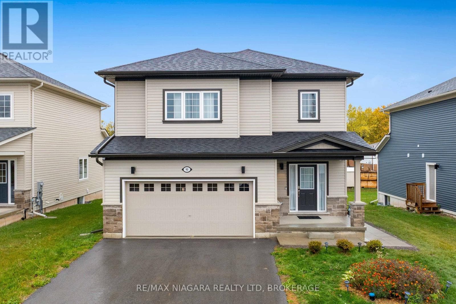 90 HILLCREST ROAD — Port Colborne (Main Street), Ontario - Main photo