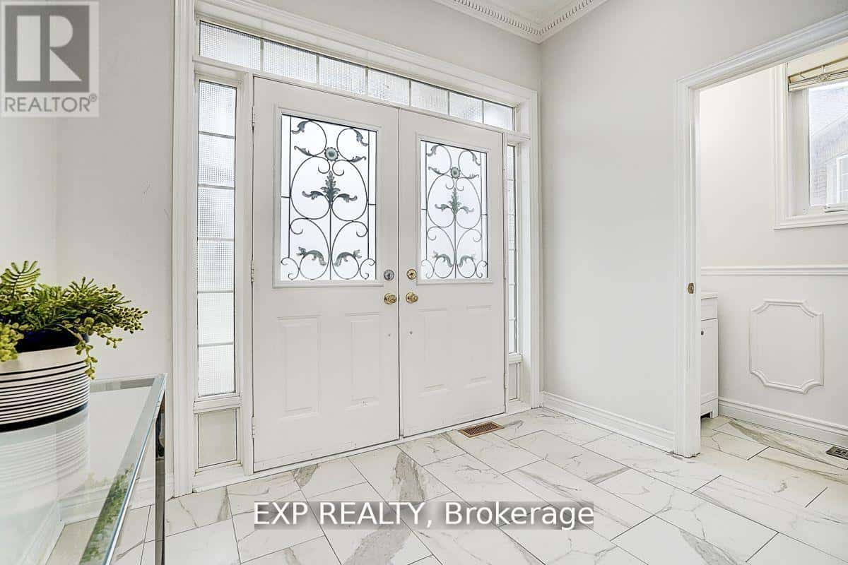 12 TORMINA COURT — Markham (Milliken Mills East), Ontario - Photo 3 of 25