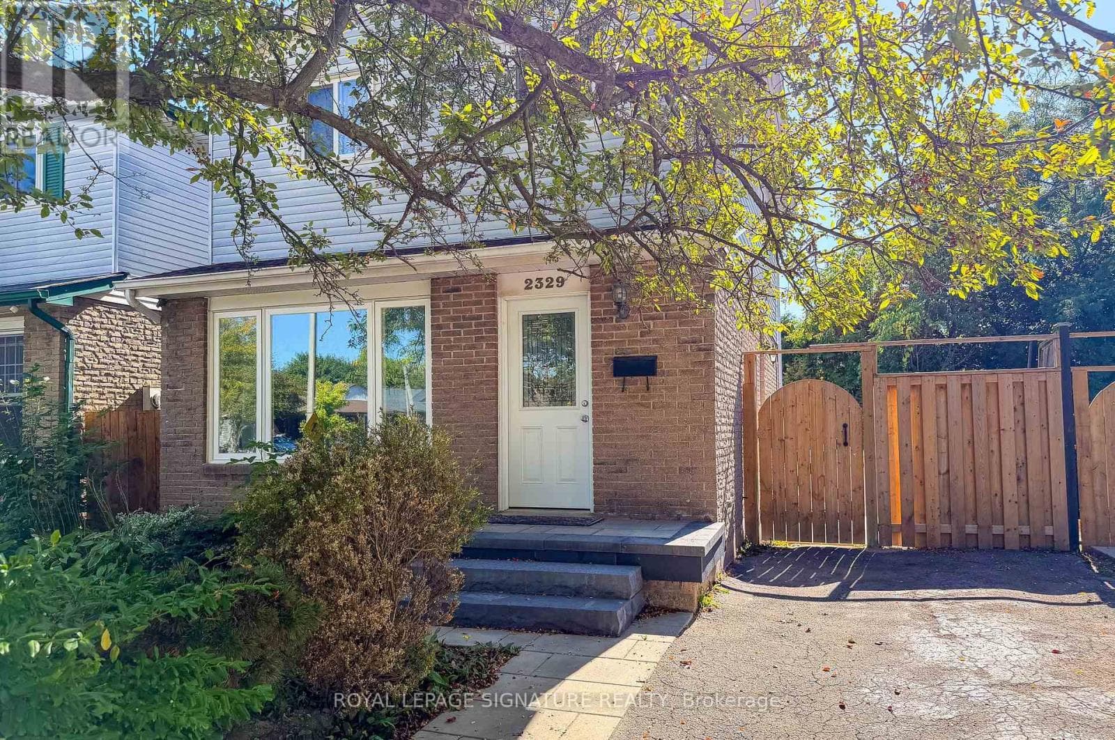 BSMT - 2329 GREENBANK TRAIL — Burlington (Brant Hills), Ontario - Main photo