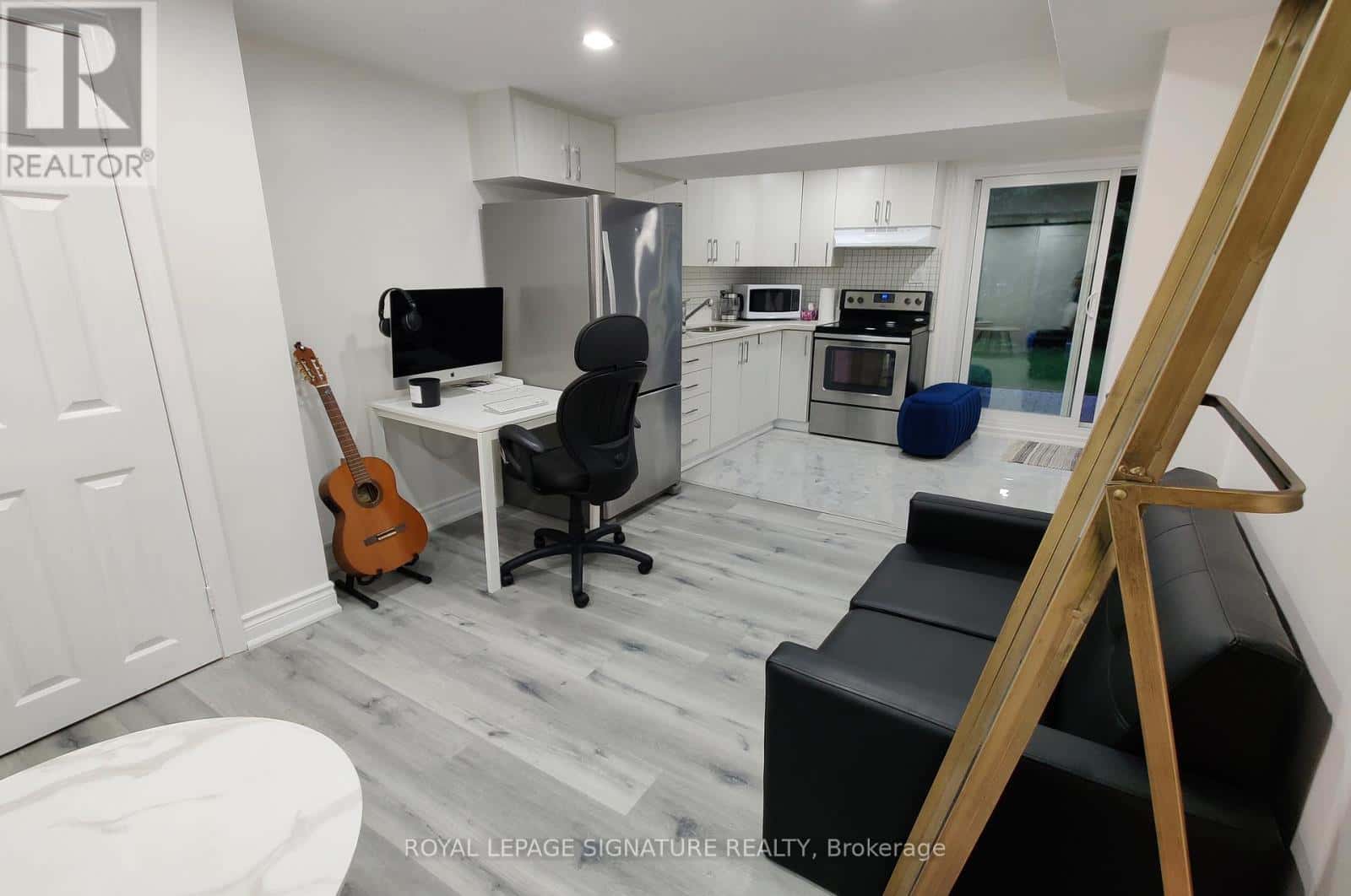 BSMT - 2329 GREENBANK TRAIL — Burlington (Brant Hills), Ontario - Photo 4 of 18