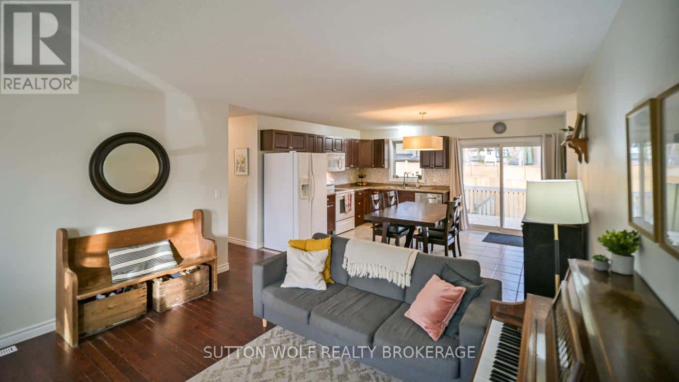 29 PITTAO PLACE — Strathroy-Caradoc (NE), Ontario - Photo 5 of 44