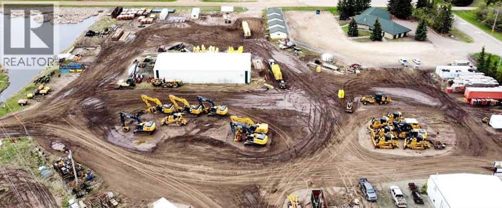 4510 50 Street S — Sedgewick, Alberta - Photo 4 of 39