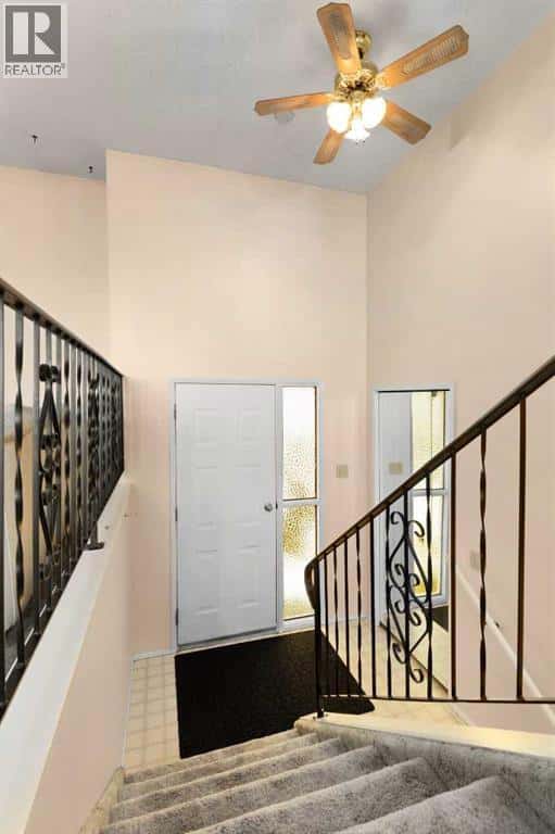 430 Main Street S — Redcliff, Alberta - Photo 4 of 40