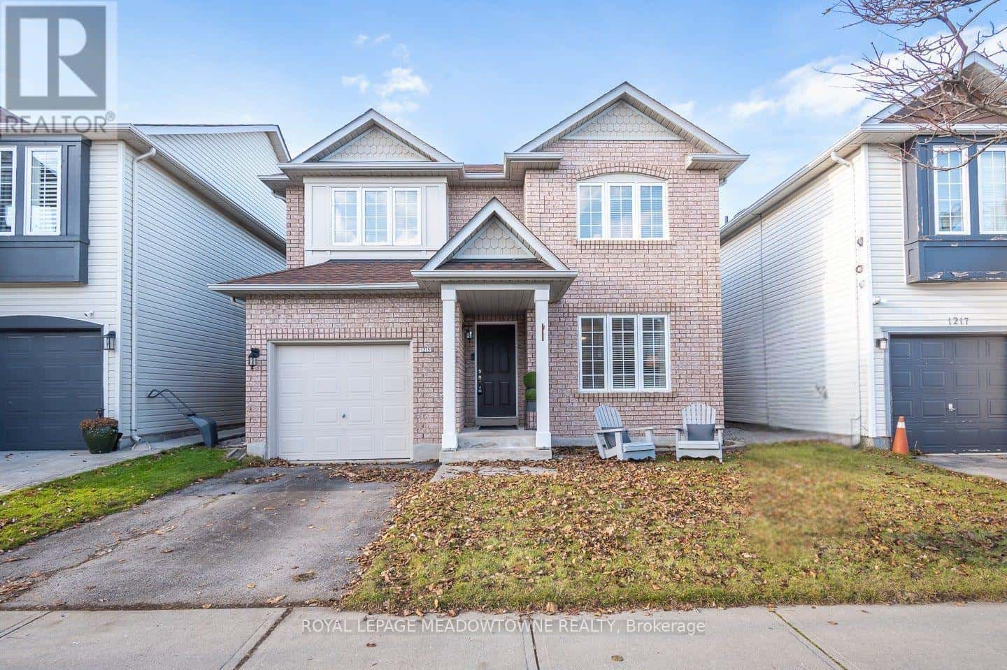 1215 NEWELL STREET — Milton (DE Dempsey), Ontario - Photo 2 of 34