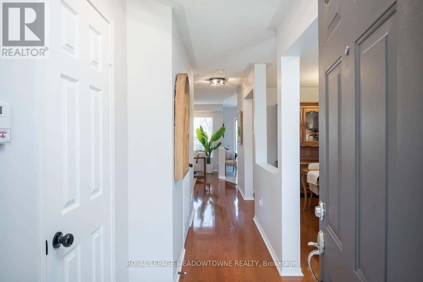 1215 NEWELL STREET — Milton (DE Dempsey), Ontario - Photo 3 of 34