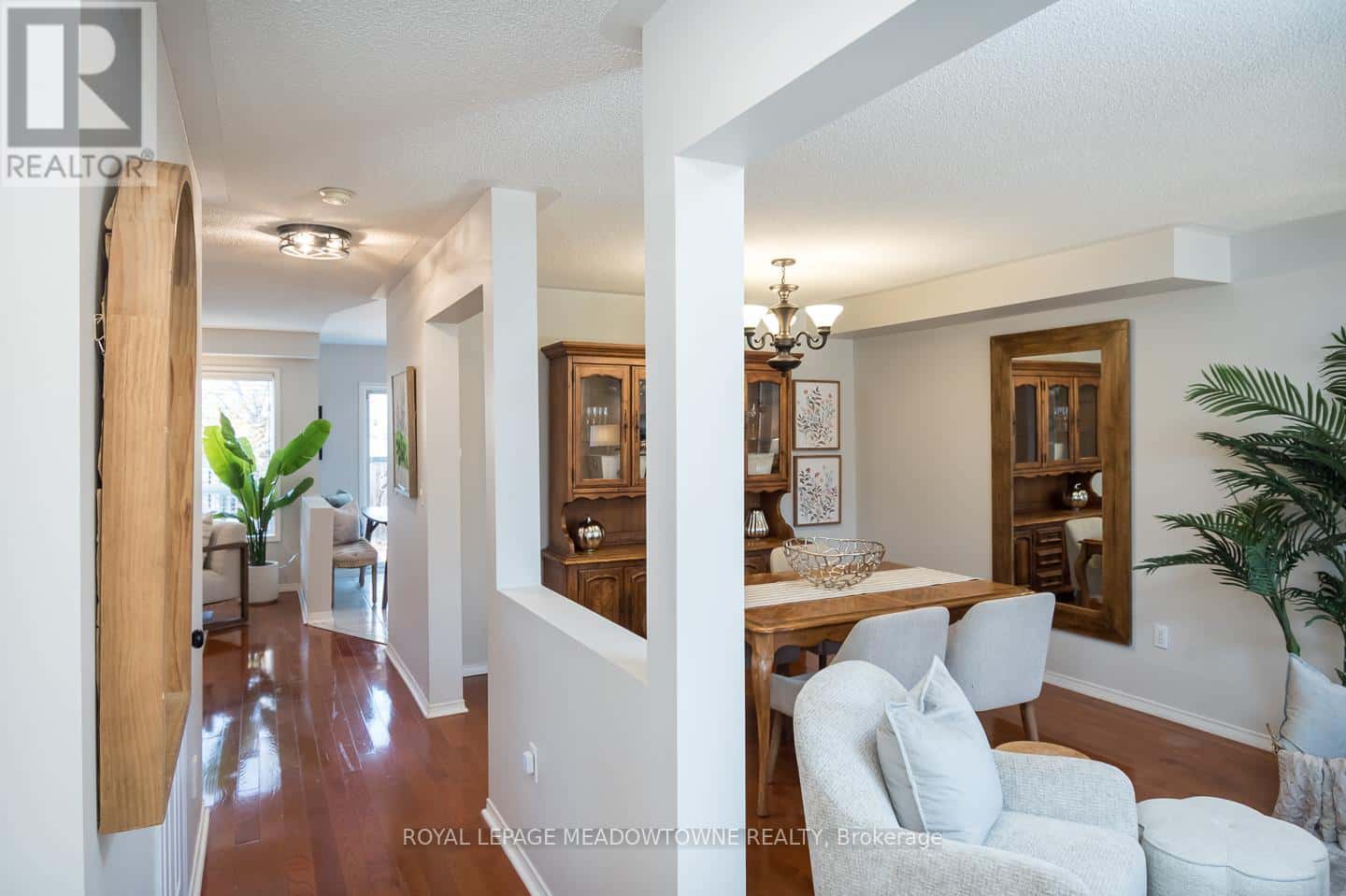 1215 NEWELL STREET — Milton (DE Dempsey), Ontario - Photo 4 of 34