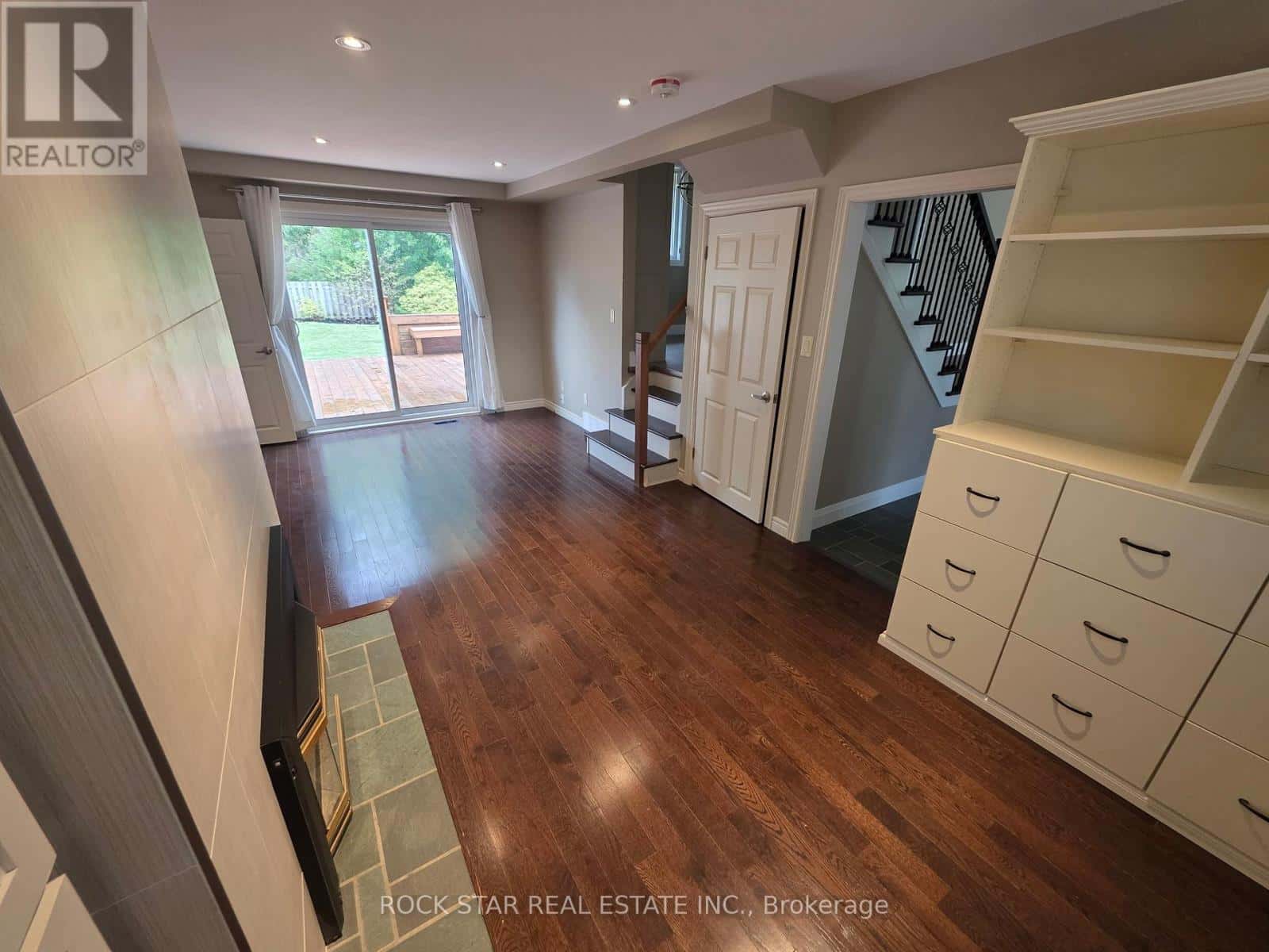 4 MISSISSAUGA ROAD — St. Catharines (Lakeshore), Ontario - Photo 3 of 34