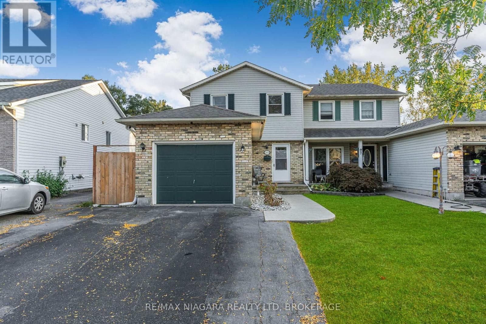 201 WINDSOR STREET — Welland (Broadway), Ontario - Main photo