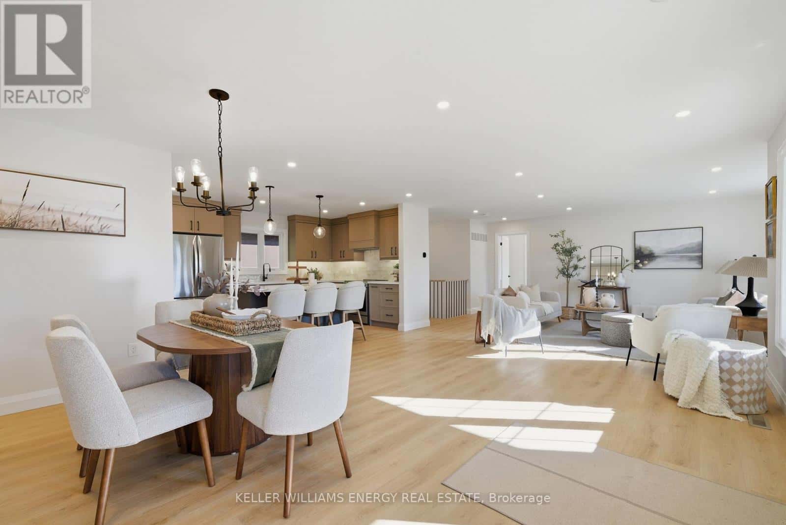 476 BEURLING AVENUE — Oshawa (McLaughlin), Ontario - Photo 5 of 29