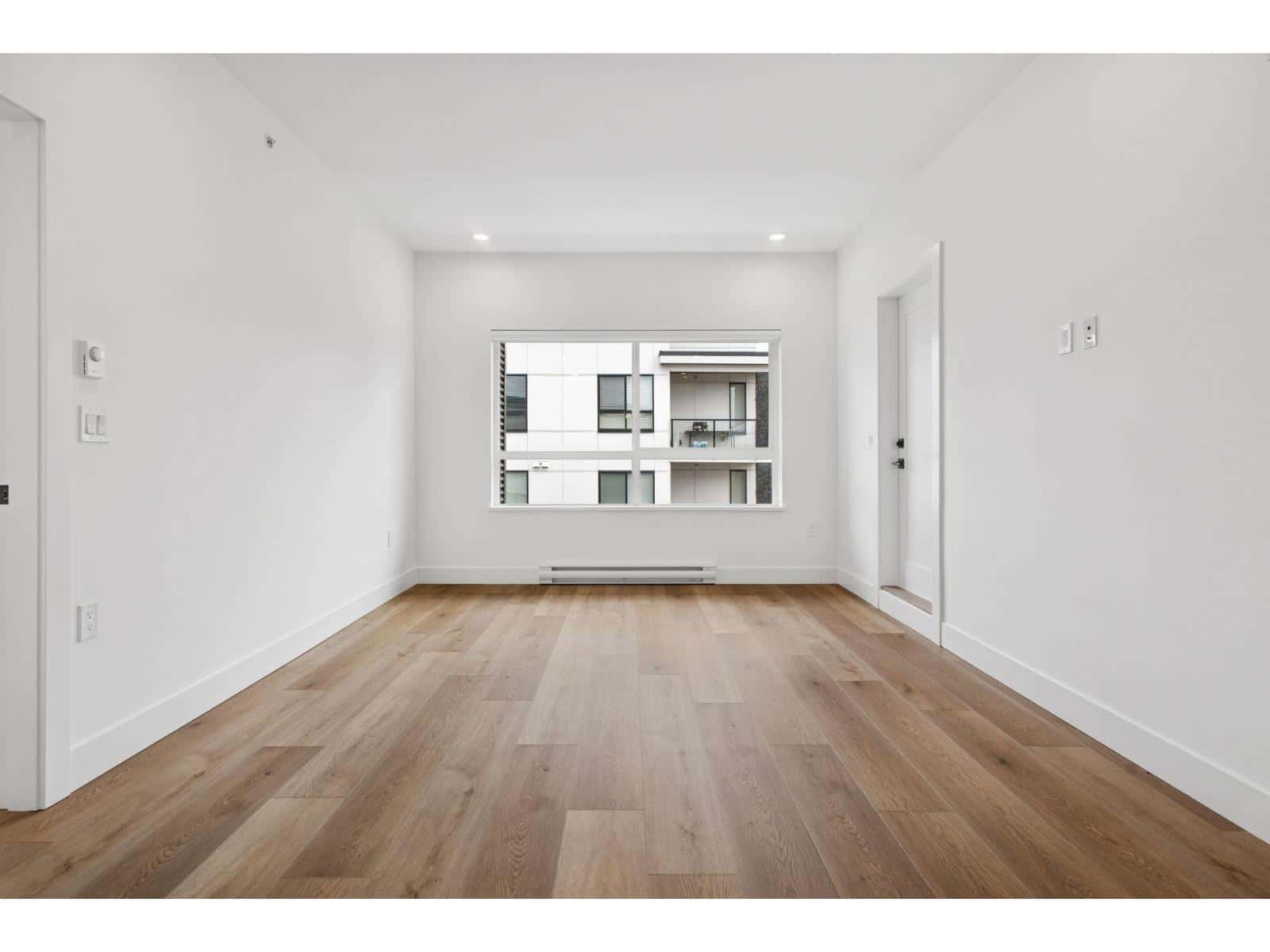 208 20286 72B AVENUE — Langdale, British Columbia - Photo 2 of 18