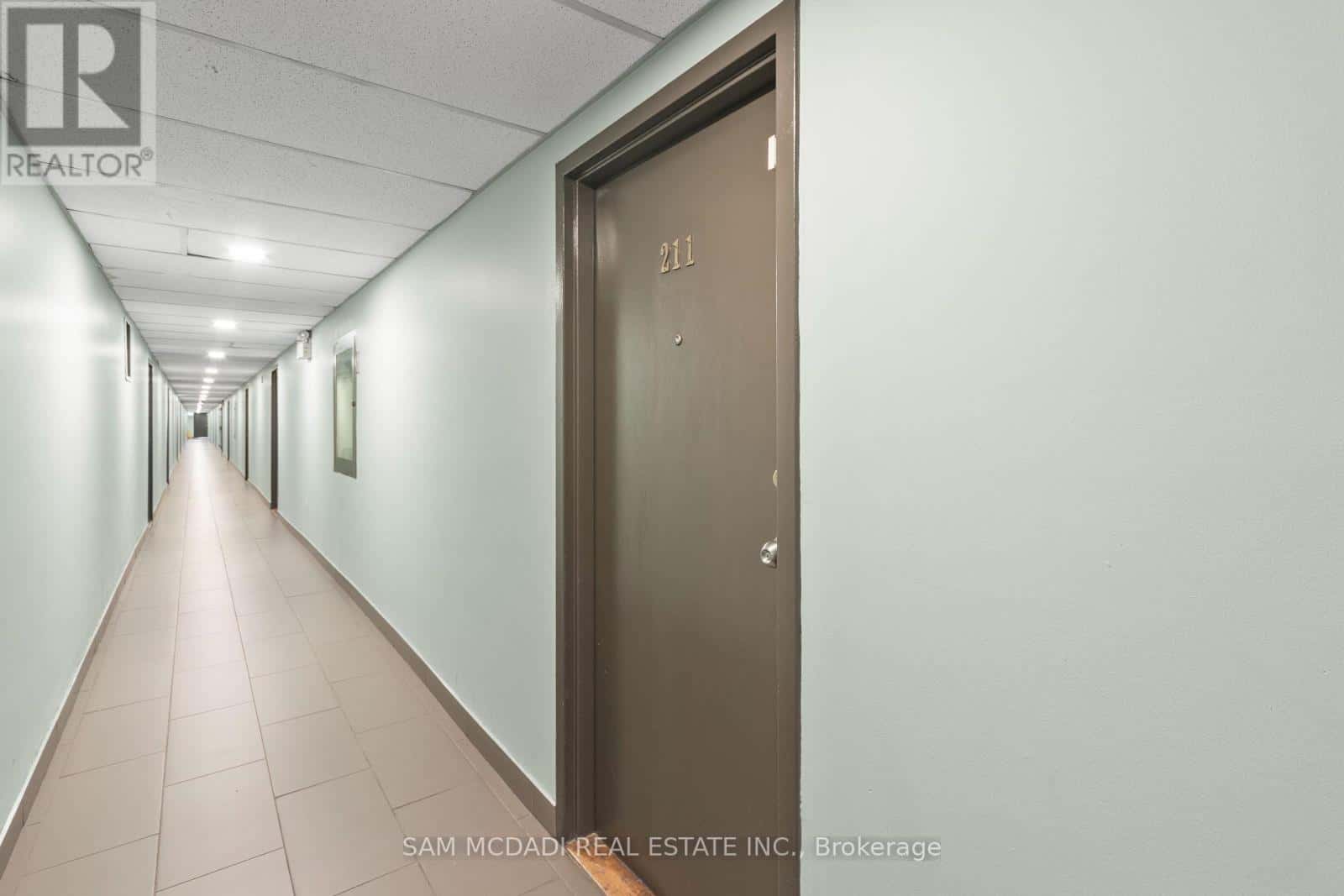 211 - 1050 STAINTON DRIVE — Mississauga (Erindale), Ontario - Photo 5 of 24