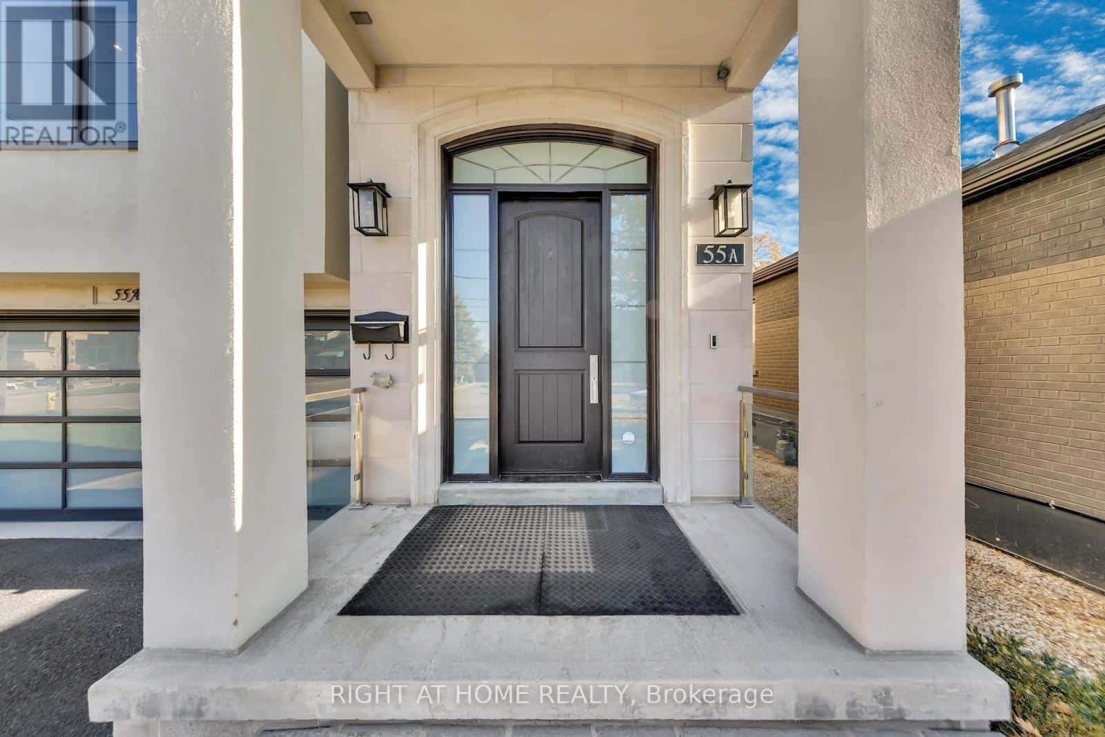 55A JAY STREET — Toronto (Maple Leaf), Ontario - Photo 3 of 51