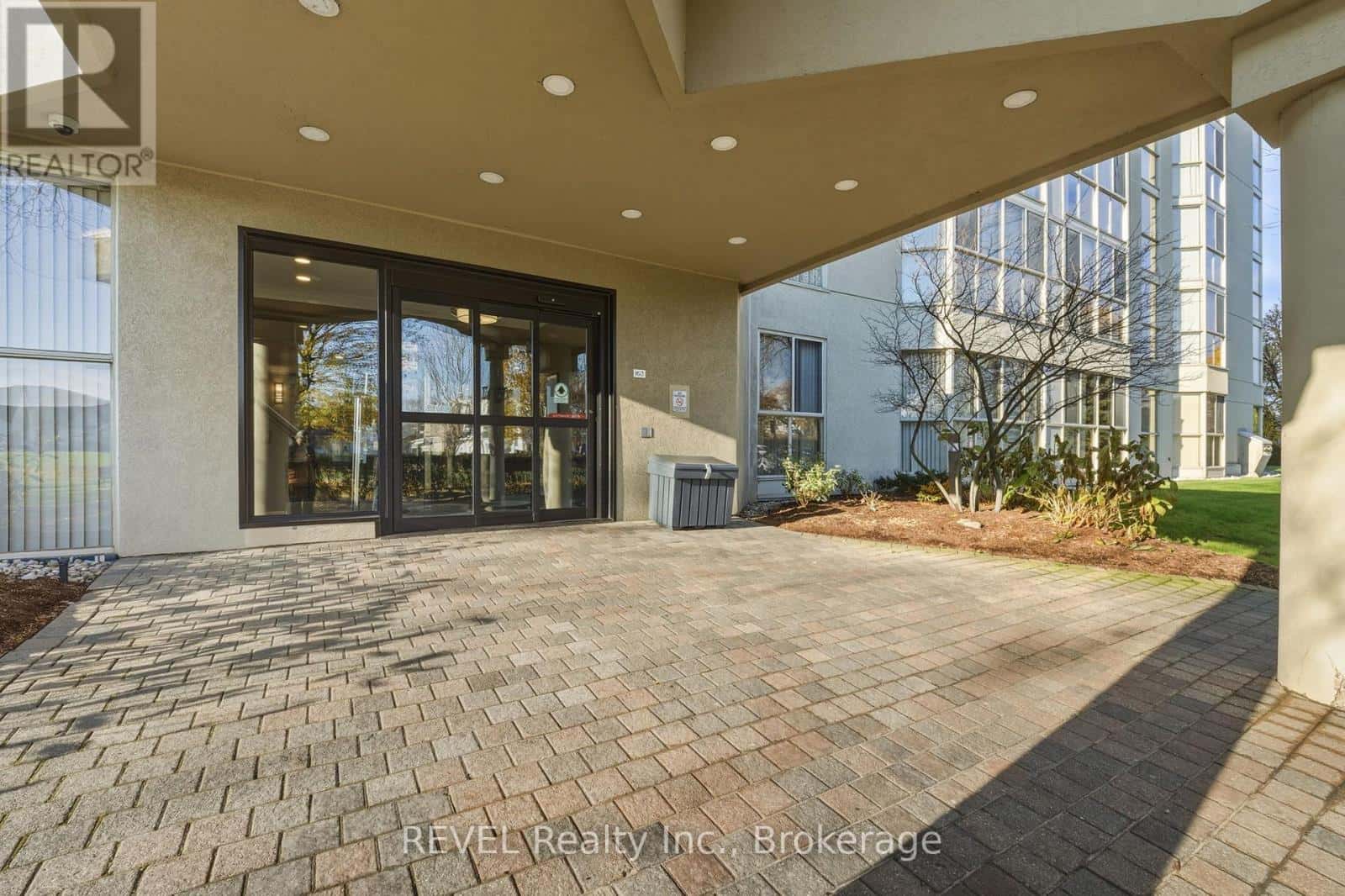 207 - 162 MARTINDALE ROAD — St. Catharines (Grapeview), Ontario - Photo 5 of 38