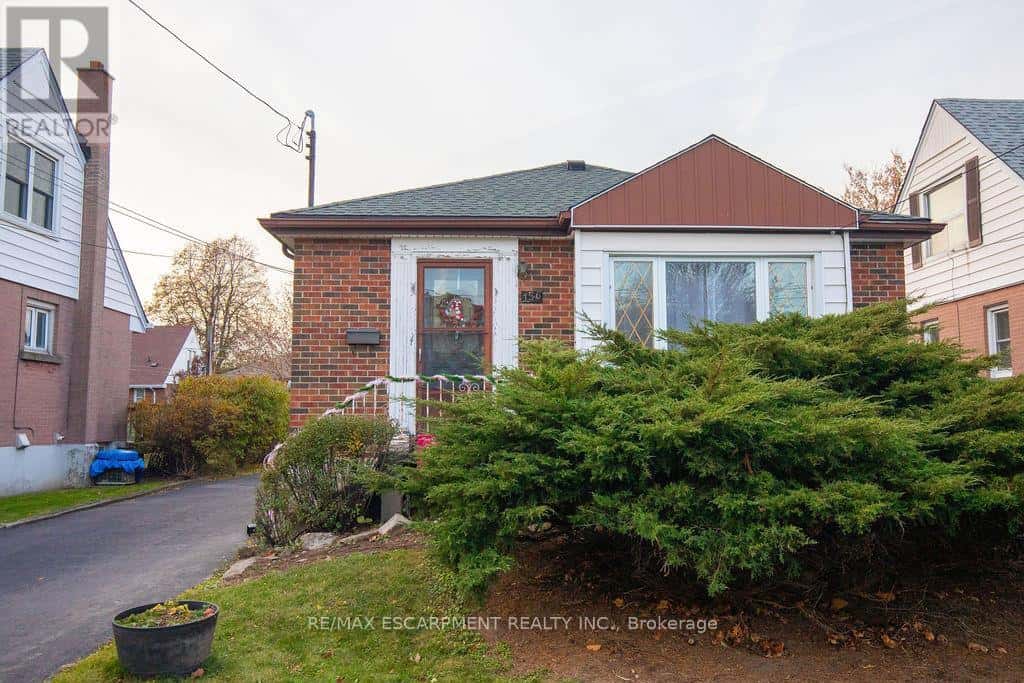 156 EAST 36TH STREET — Hamilton (Raleigh), Ontario - Photo 3 of 50