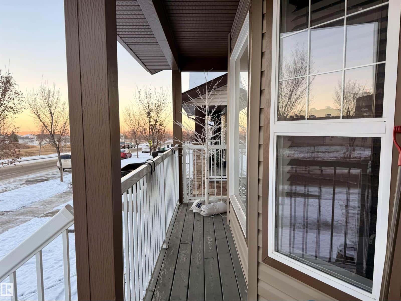 4129 43 AV — Drayton Valley, Alberta - Photo 4 of 55