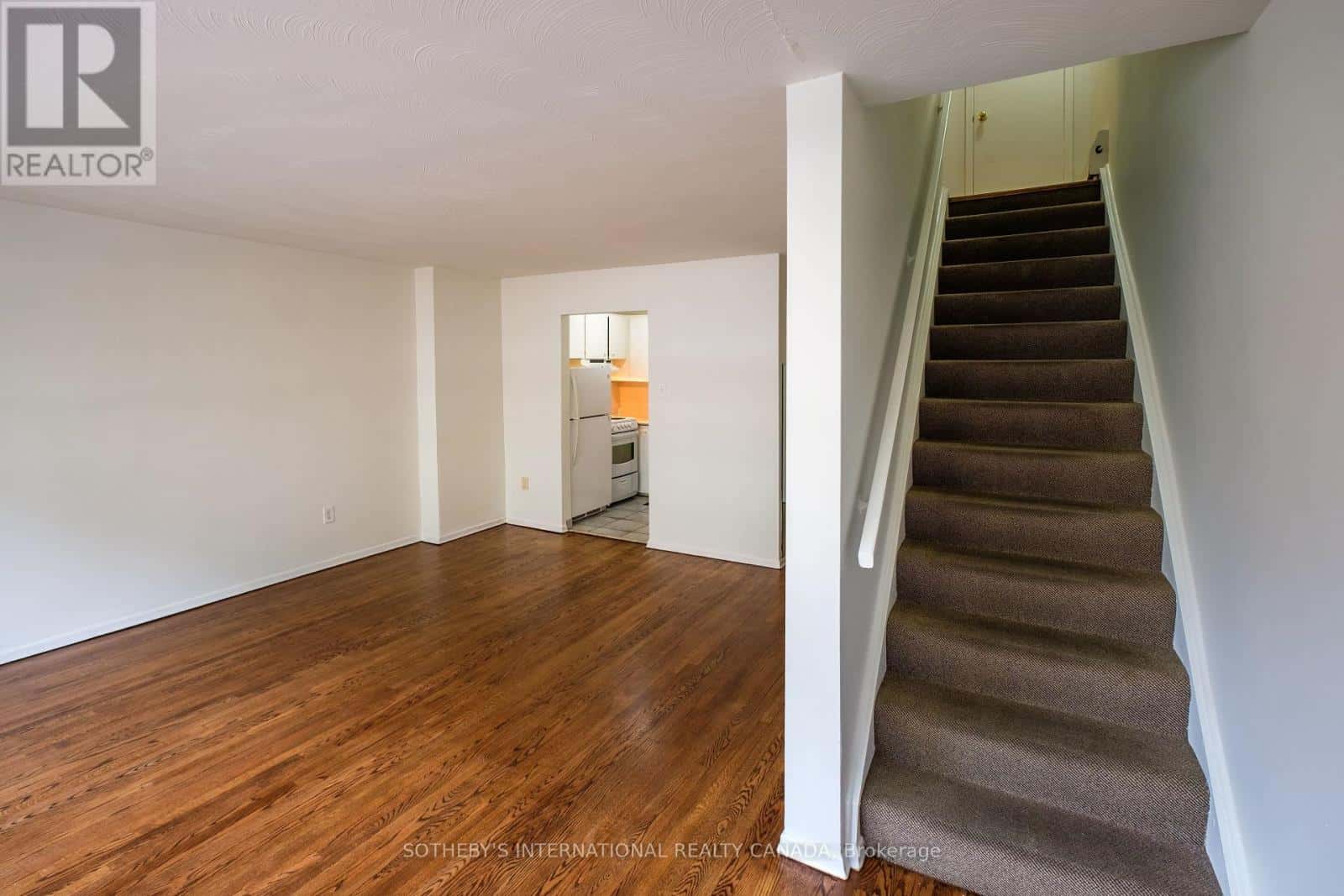 1 - 643A MT. PLEASANT ROAD — Toronto (Mount Pleasant East), Ontario - Photo 2 of 21