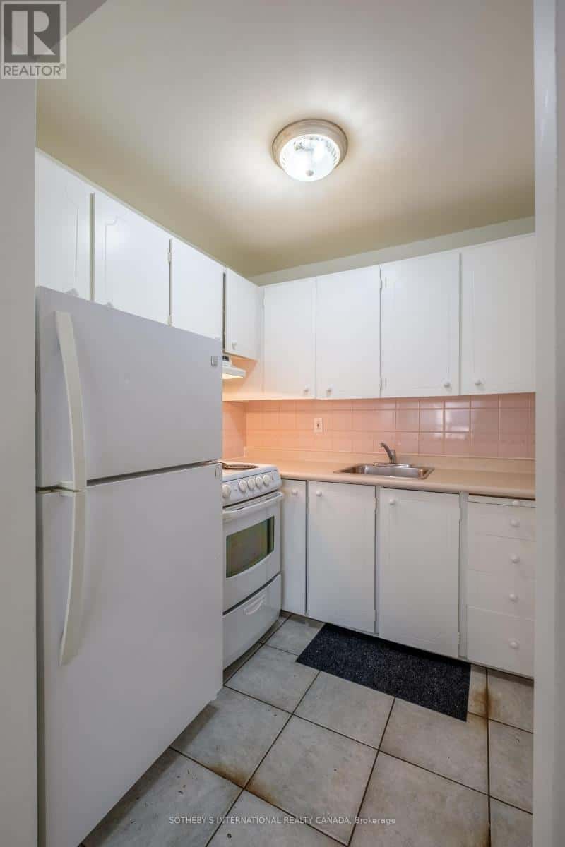 1 - 643A MT. PLEASANT ROAD — Toronto (Mount Pleasant East), Ontario - Photo 5 of 21