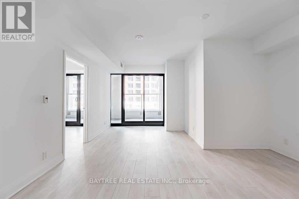 334 - 33 FREDERICK TODD WAY — Toronto (Thorncliffe Park), Ontario - Photo 5 of 16