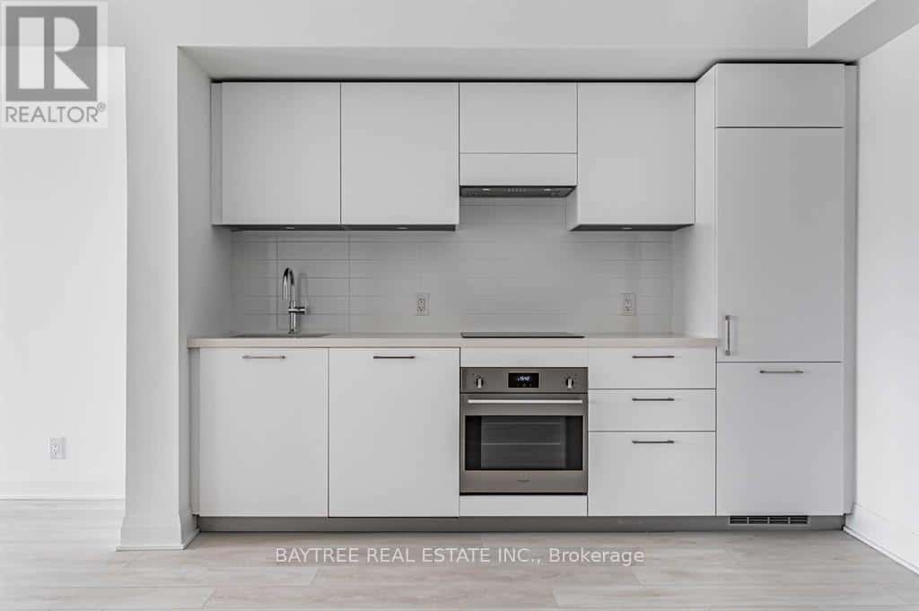 414 - 33 FREDERICK TODD WAY — Toronto (Thorncliffe Park), Ontario - Photo 2 of 20