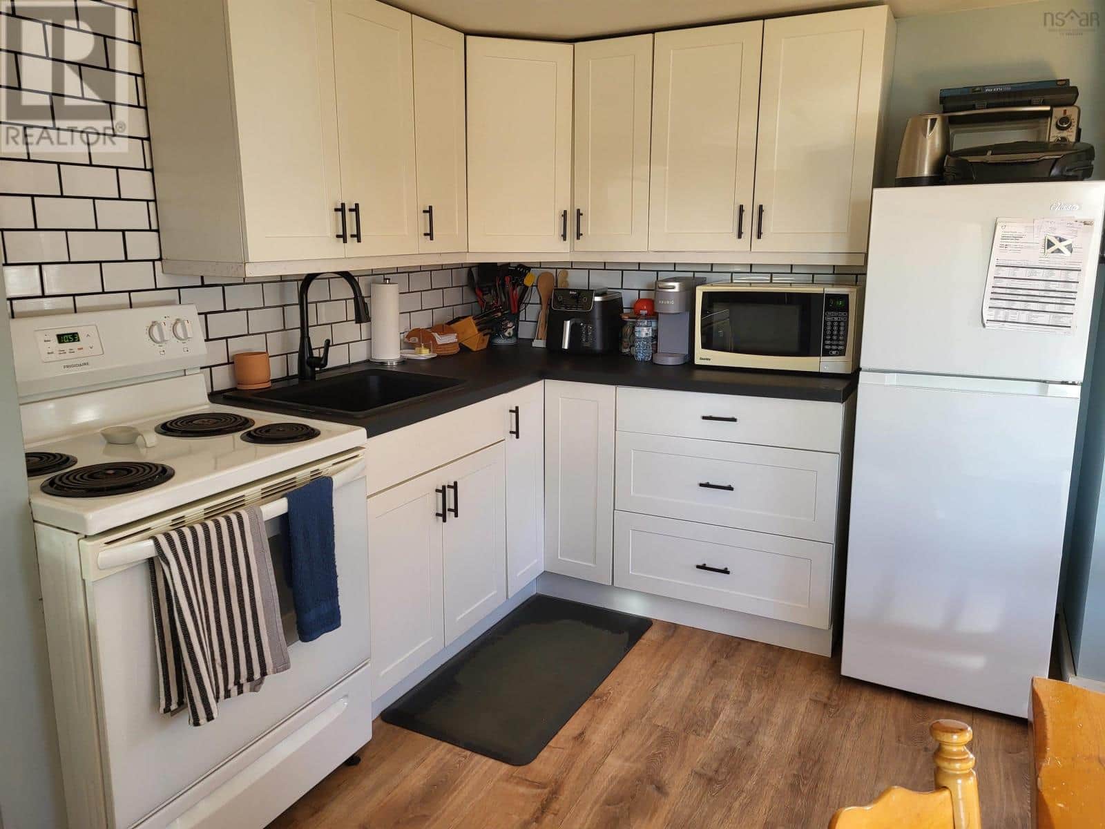 519 Inglewood Road - Photo 3 of 12, Beaconsfield, Nova Scotia