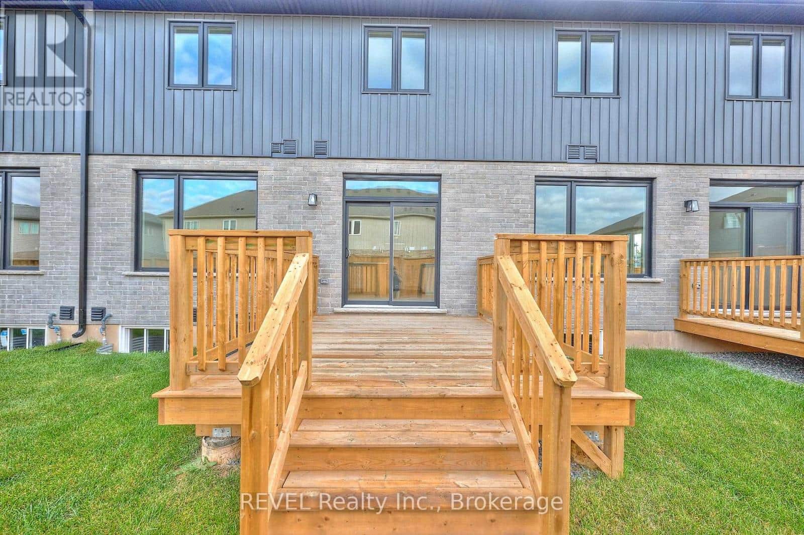 7445 MATTEO DRIVE - Photo 4 of 24, Niagara Falls (Brown), Ontario