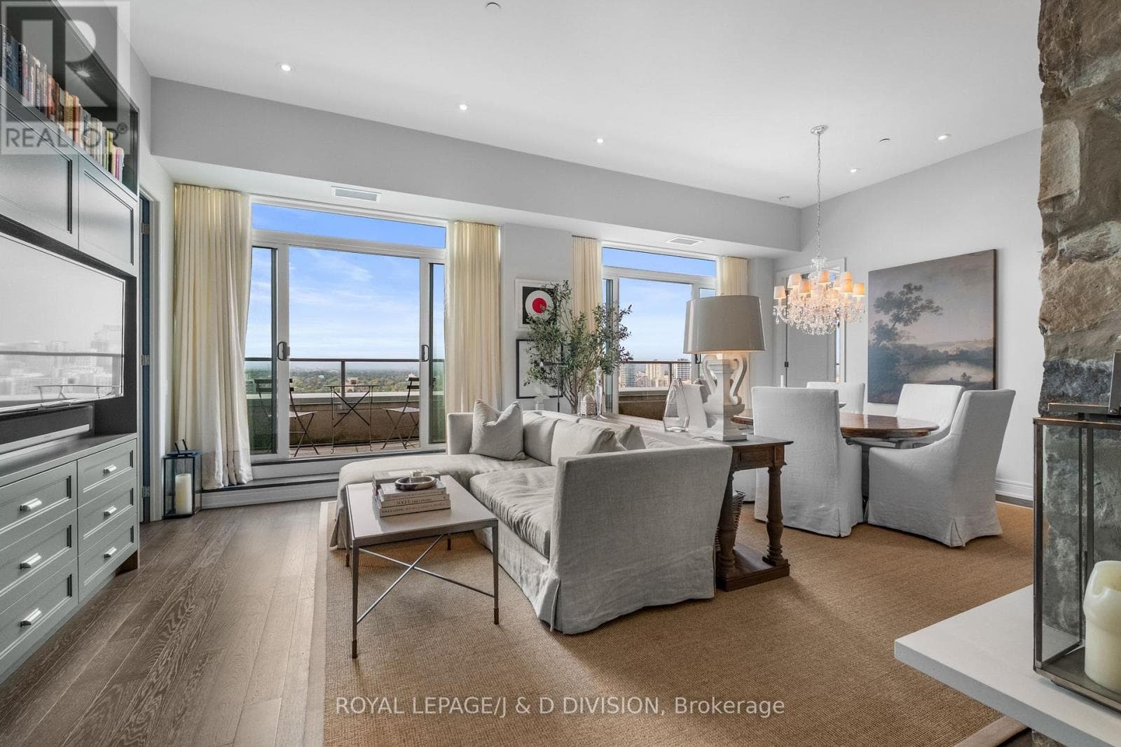 1908 - 111 ST CLAIR AVENUE W — Toronto (Yonge-St. Clair), Ontario - Main photo