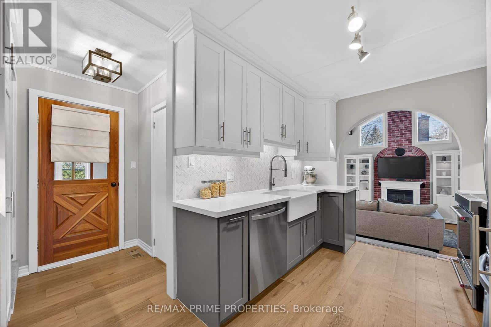 29 VICTORY DRIVE — East Gwillimbury (Mt Albert), Ontario - Photo 5 of 29