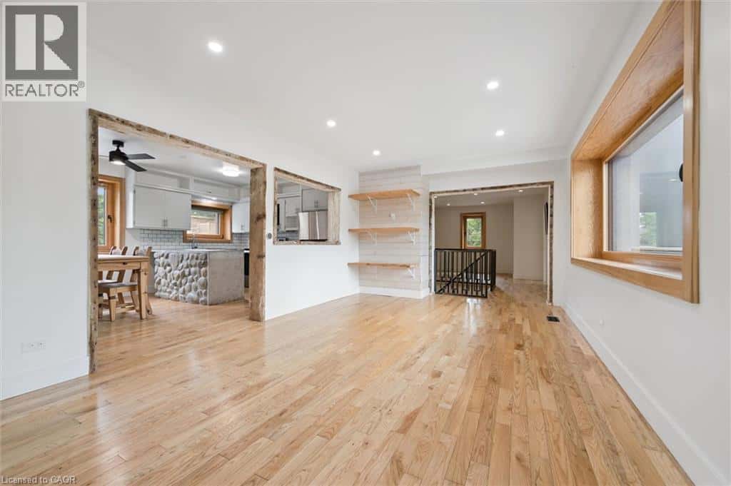 407 FAIRVIEW Street — New Hamburg, Ontario - Photo 5 of 42