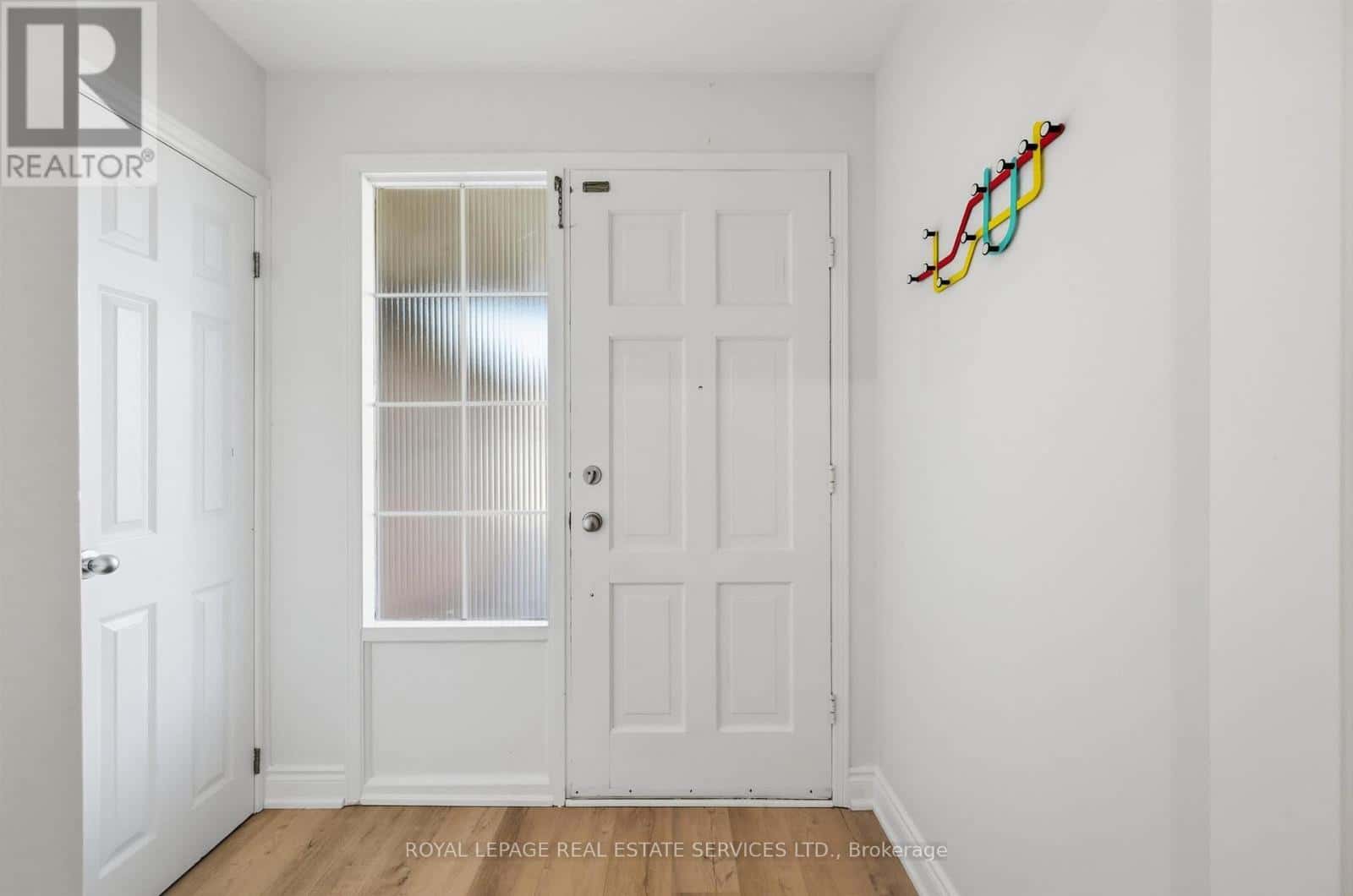 426 PARKRIDGE CRESCENT — Oakville (GA Glen Abbey), Ontario - Photo 3 of 51