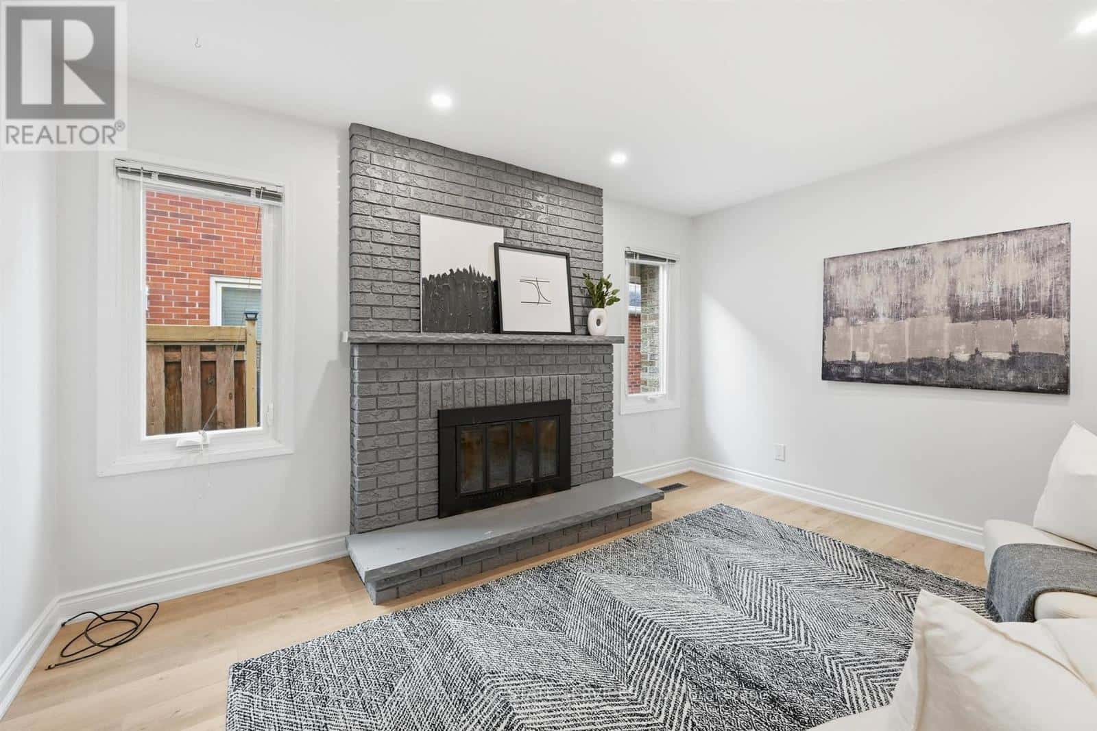 426 PARKRIDGE CRESCENT — Oakville (GA Glen Abbey), Ontario - Photo 4 of 51