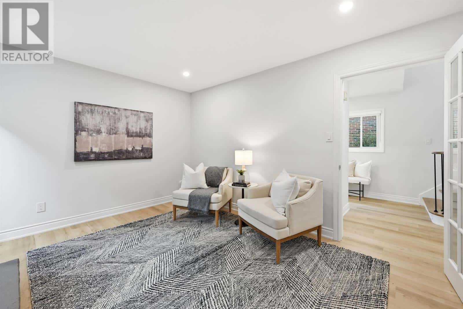 426 PARKRIDGE CRESCENT — Oakville (GA Glen Abbey), Ontario - Photo 5 of 51