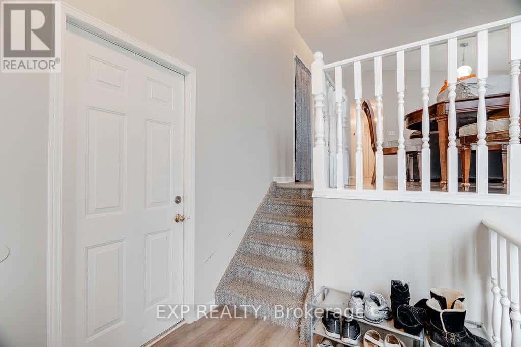 235 FLEMING DRIVE — London East (East D), Ontario - Photo 4 of 22