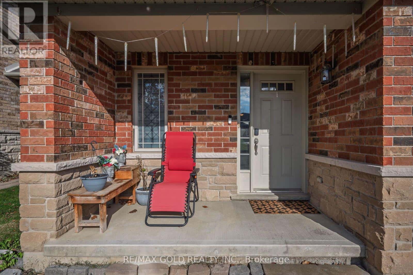 31 DONALD BELL DRIVE — Hamilton (Binbrook), Ontario - Photo 5 of 40