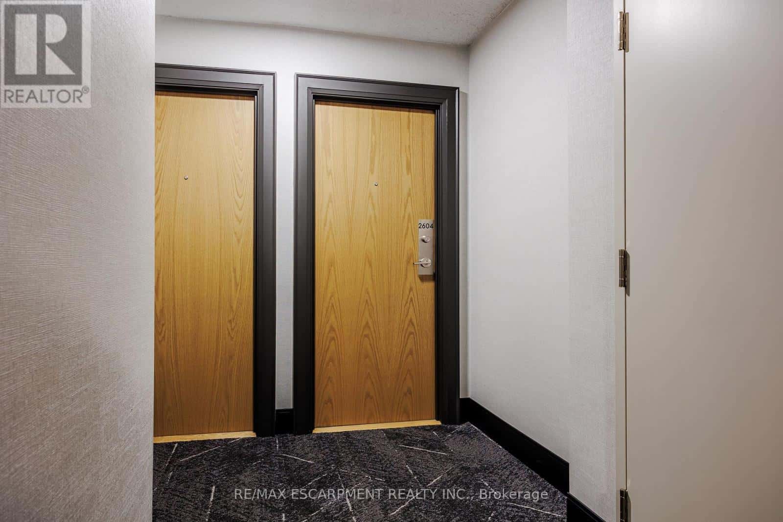 2604 - 150 CHARLTON AVENUE E — Hamilton (Corktown), Ontario - Photo 3 of 28