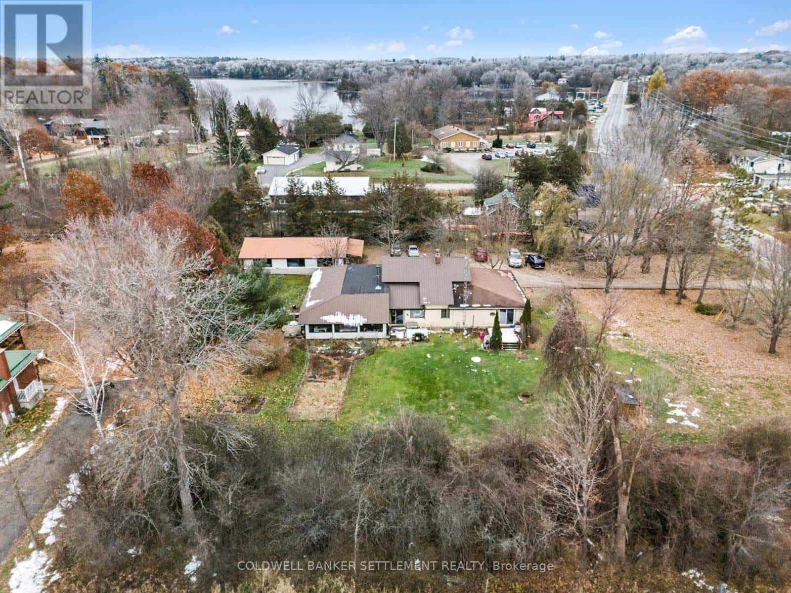 1092 Rideau Ferry Road