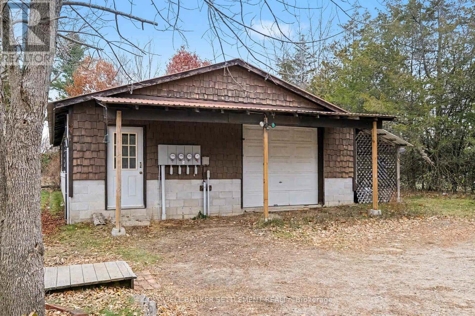 1092 RIDEAU FERRY ROAD — Drummond/North Elmsley, Ontario - Photo 5 of 16