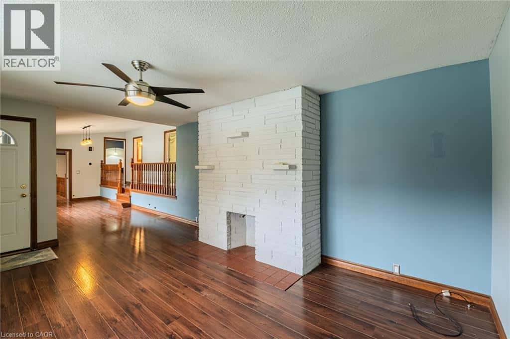 56 ELEVENTH CONCESSION Road — Burford, Ontario - Photo 4 of 41