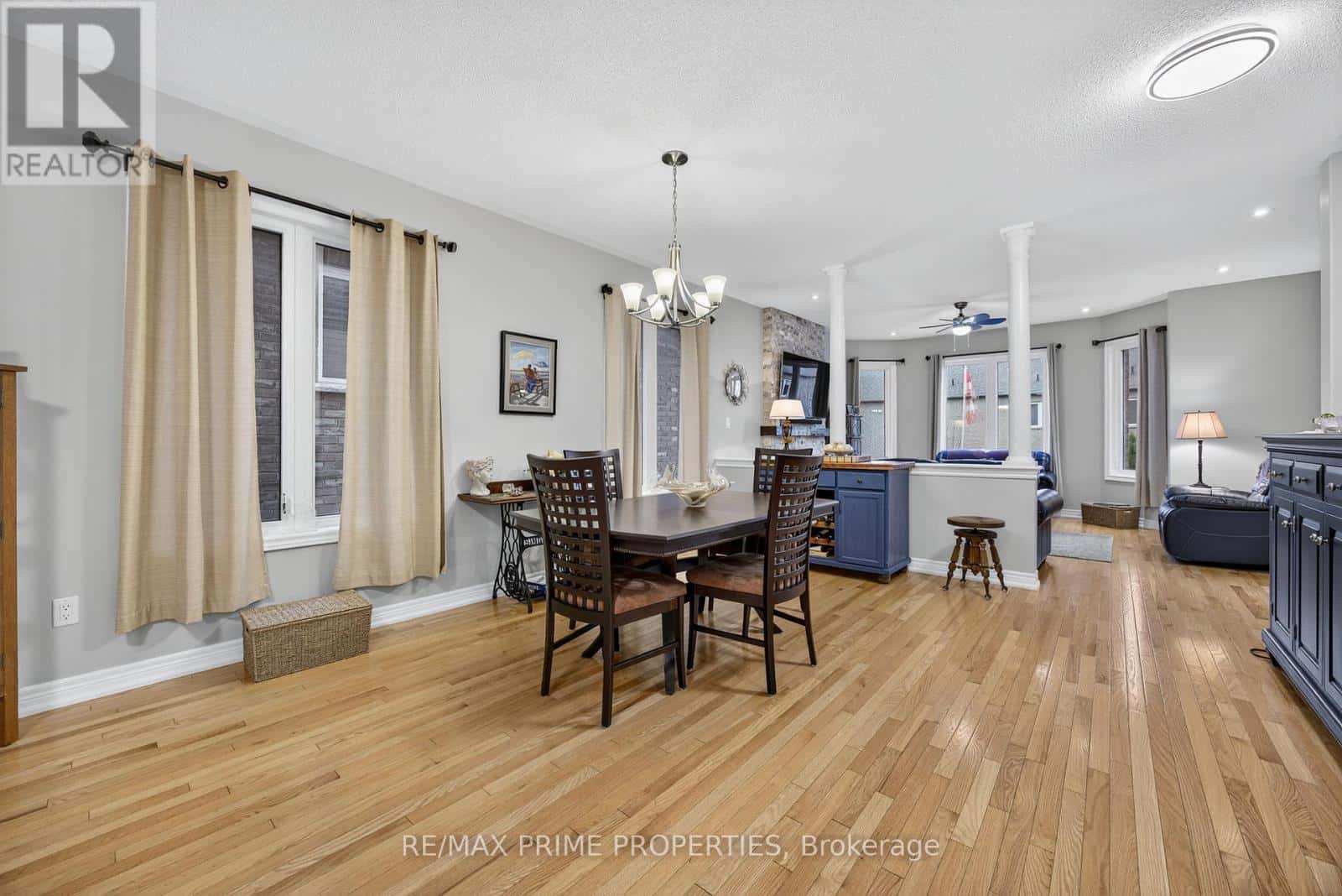 16 DON ROSE BOULEVARD — East Gwillimbury (Mt Albert), Ontario - Photo 5 of 25